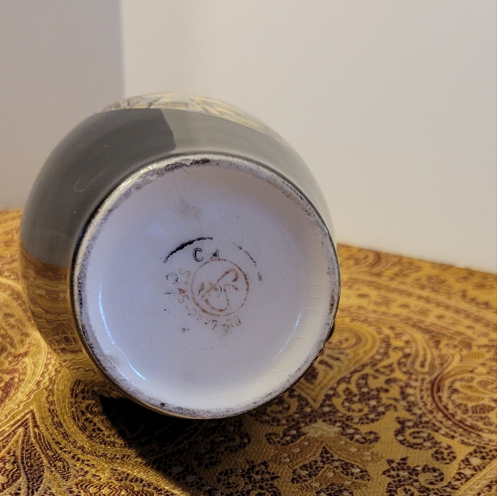 Vintage Romanian Hand-painted Decanter - Picture 7 of 10